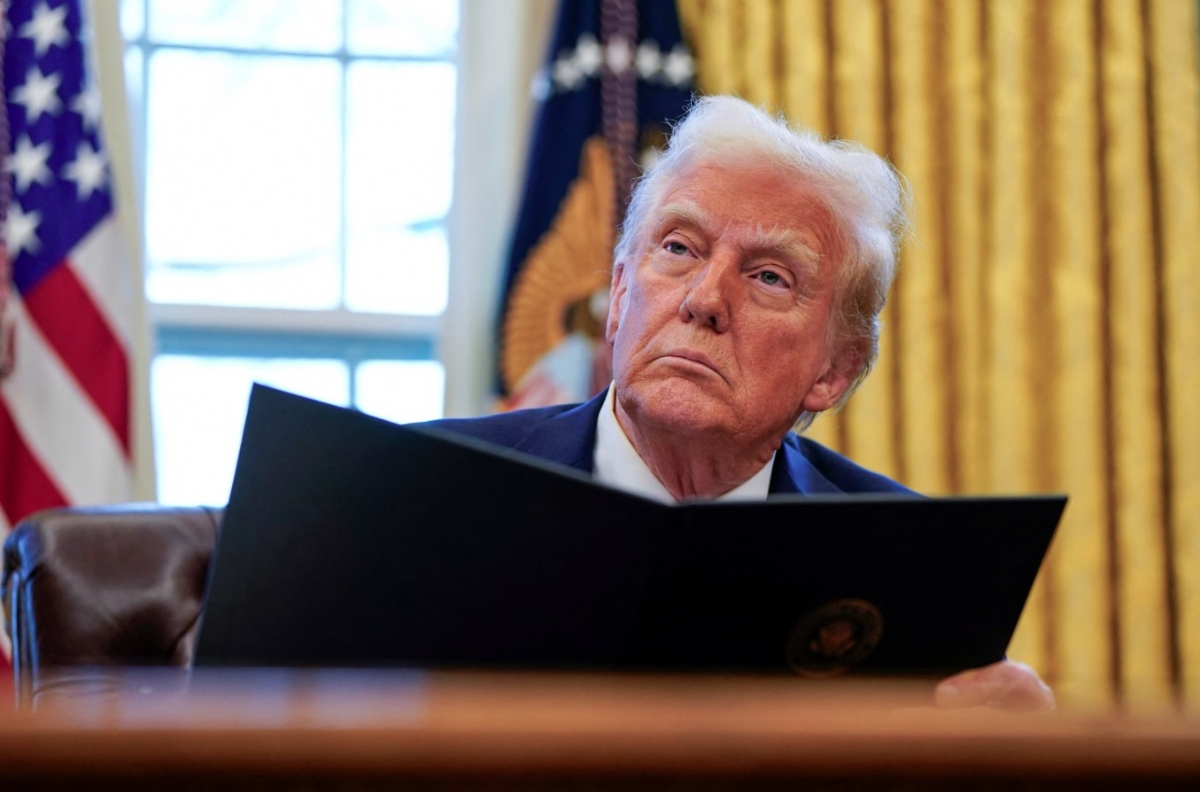Thế giới sốt ruột chờ hồi đáp từ Nhà Trắng giữa cơn bão thuế quan của ông Trump
